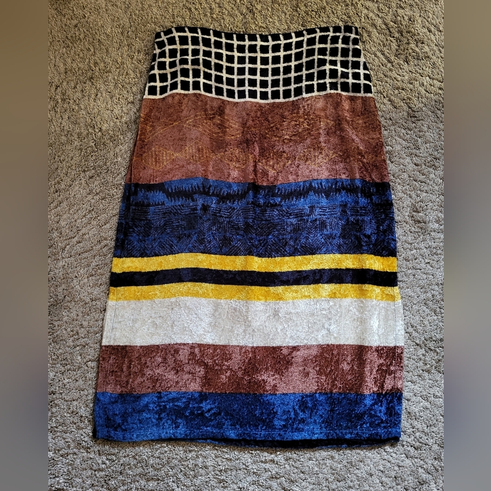 Colorful Patterned Midi Skirt - Picture 6 of 8